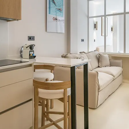Bright Scandi-style With Stunning Garden Views Appartamento *